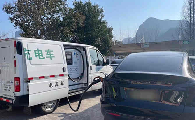 新沂汽车搭电